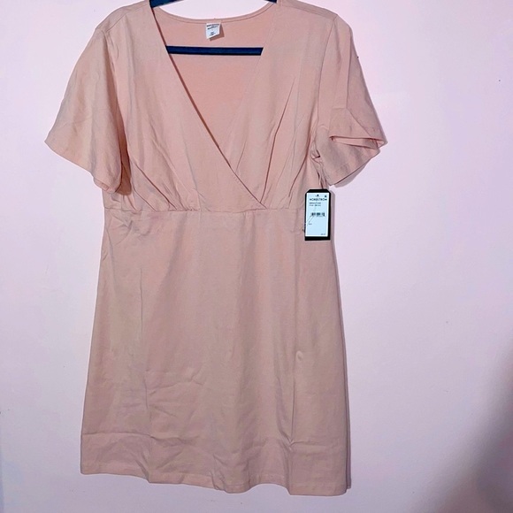 Melrose and Market Dresses & Skirts - NWT Melrose and market pink smoke color 100% organic cotton drees size large